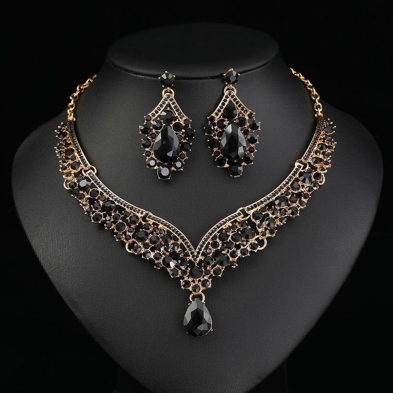 Women Fashion Retro Exaggerated Rhinestone Necklace Earrings Jewelry Set