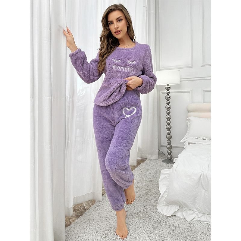 Autumn And Winter Flannel Lady Pajamas Set