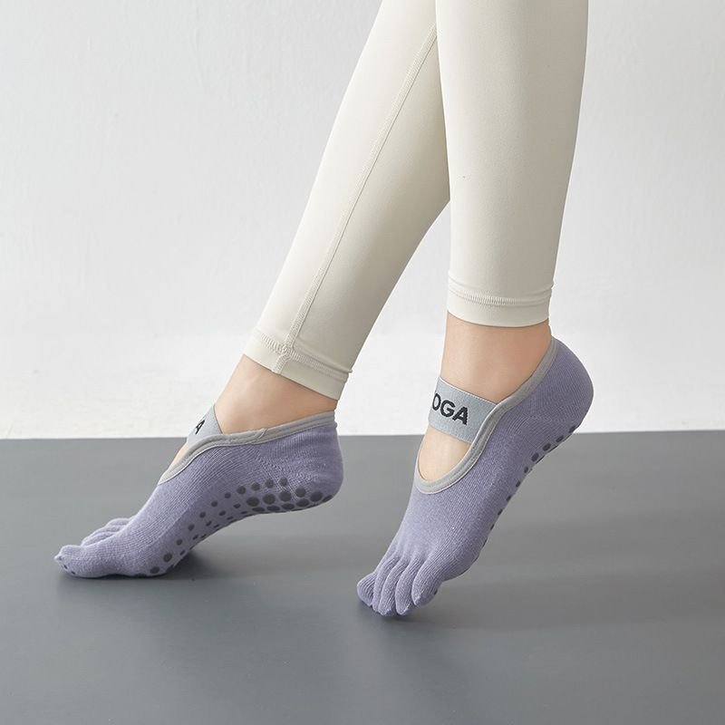 Women Simple Solid Color Non-Slip Sports Invisible Boat Socks