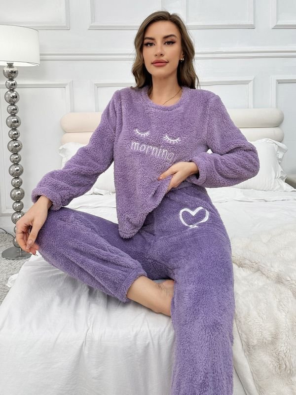 Autumn And Winter Flannel Lady Pajamas Set