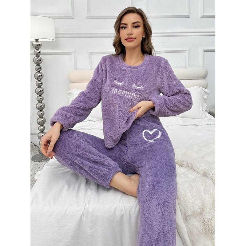 Autumn And Winter Flannel Lady Pajamas Set