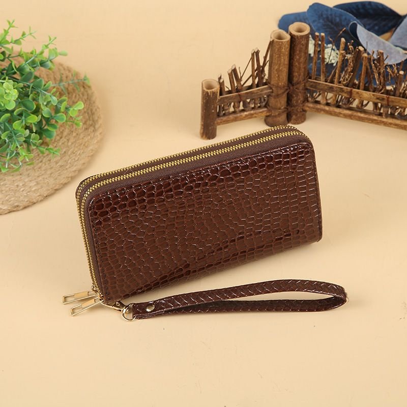 Women Fashion Simple Woven Zipper Long Purses