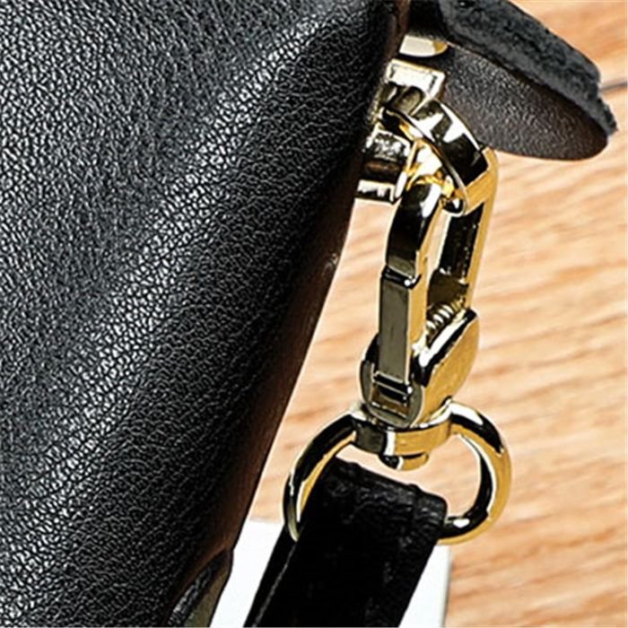 Women Fashion Embossing Decorative Zipper Leather Purse