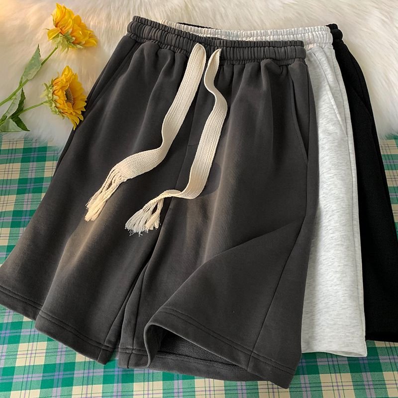 Men Simple Casual Solid Color Loose Drawstring Shorts