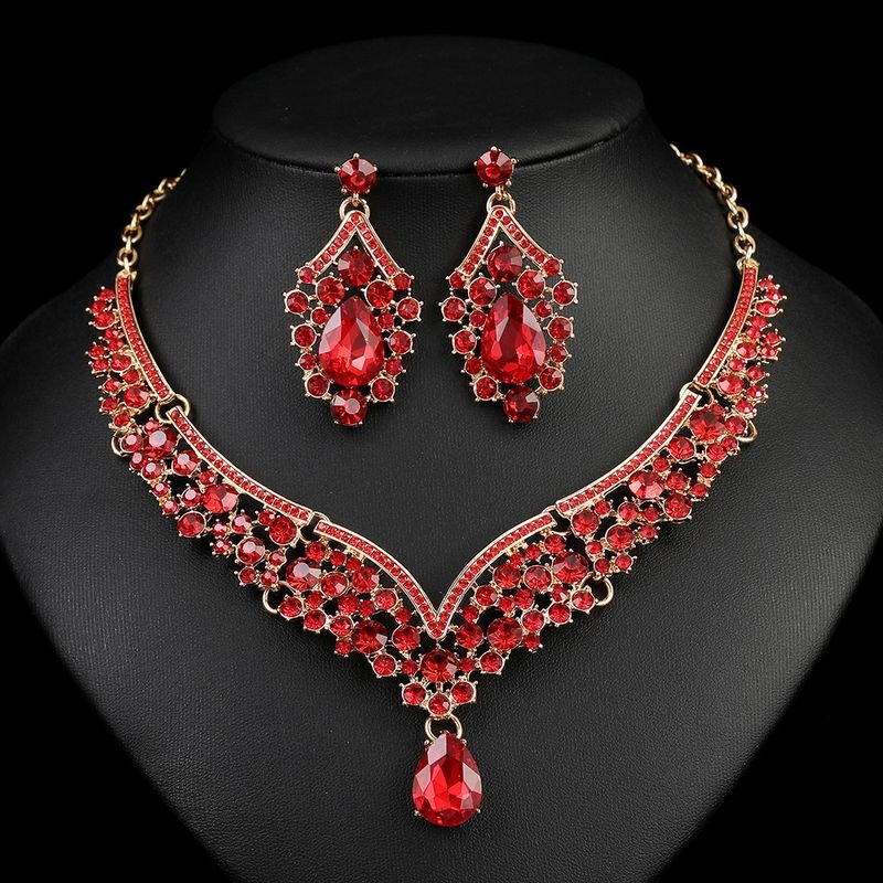 Women Fashion Retro Exaggerated Rhinestone Necklace Earrings Jewelry Set