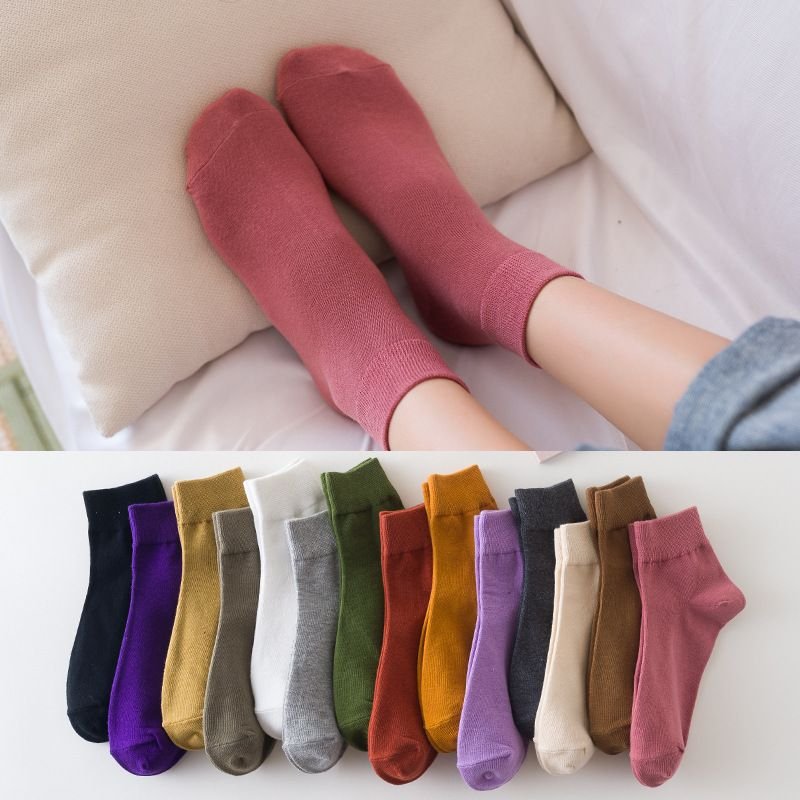 Women Simple Solid Color Breathable Socks