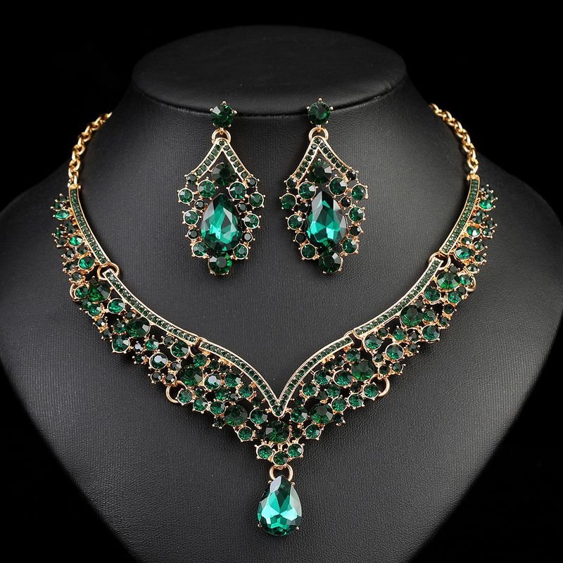 Women Fashion Retro Exaggerated Rhinestone Necklace Earrings Jewelry Set