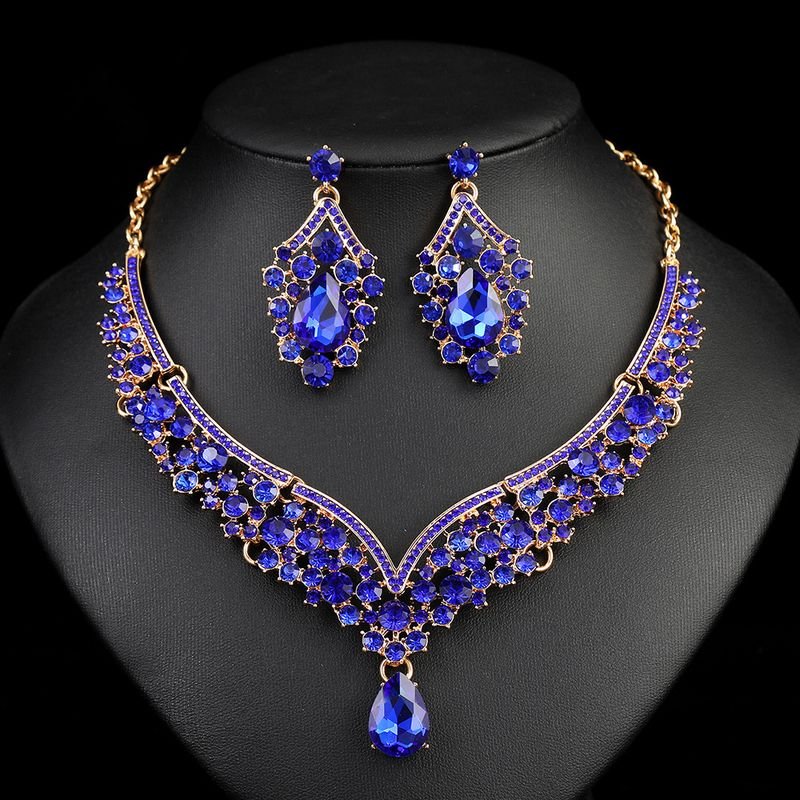 Women Fashion Retro Exaggerated Rhinestone Necklace Earrings Jewelry Set